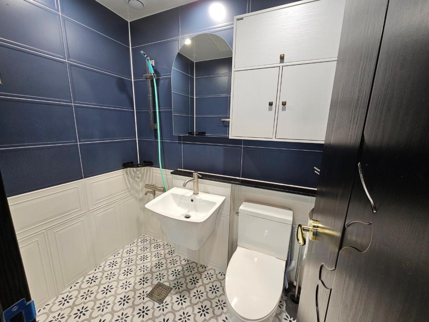 Hwagok Station - Two Room, Sunshine Apartment