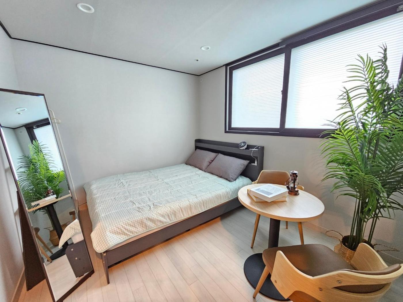 Apartment Hwagok Station - Two Room, Sunshine