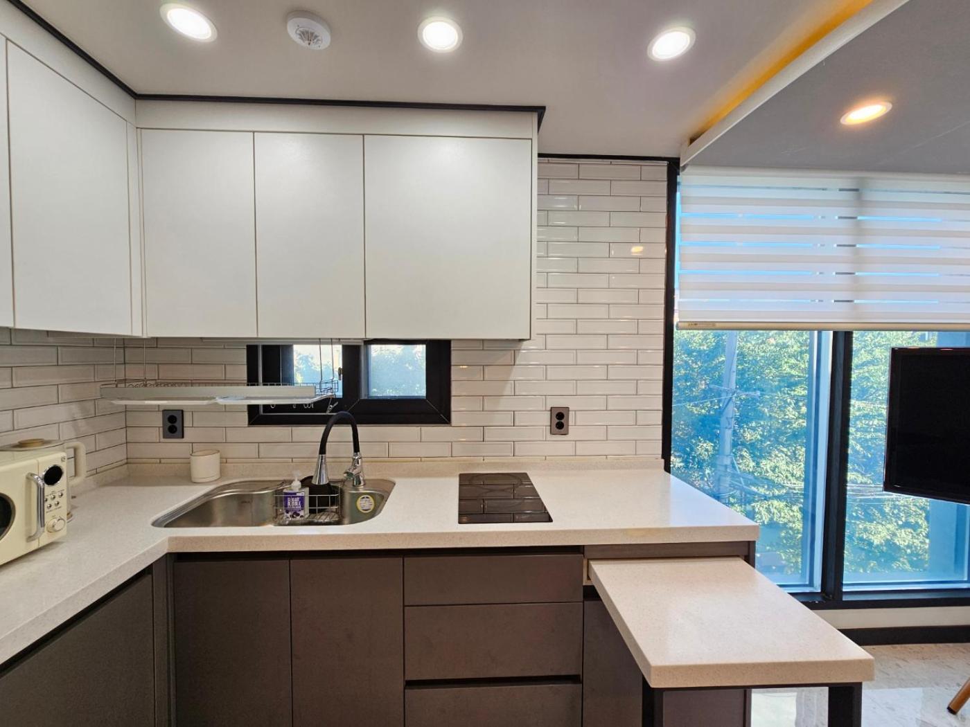 Hwagok Station - Two Room, Sunshine Apartment Seoul
