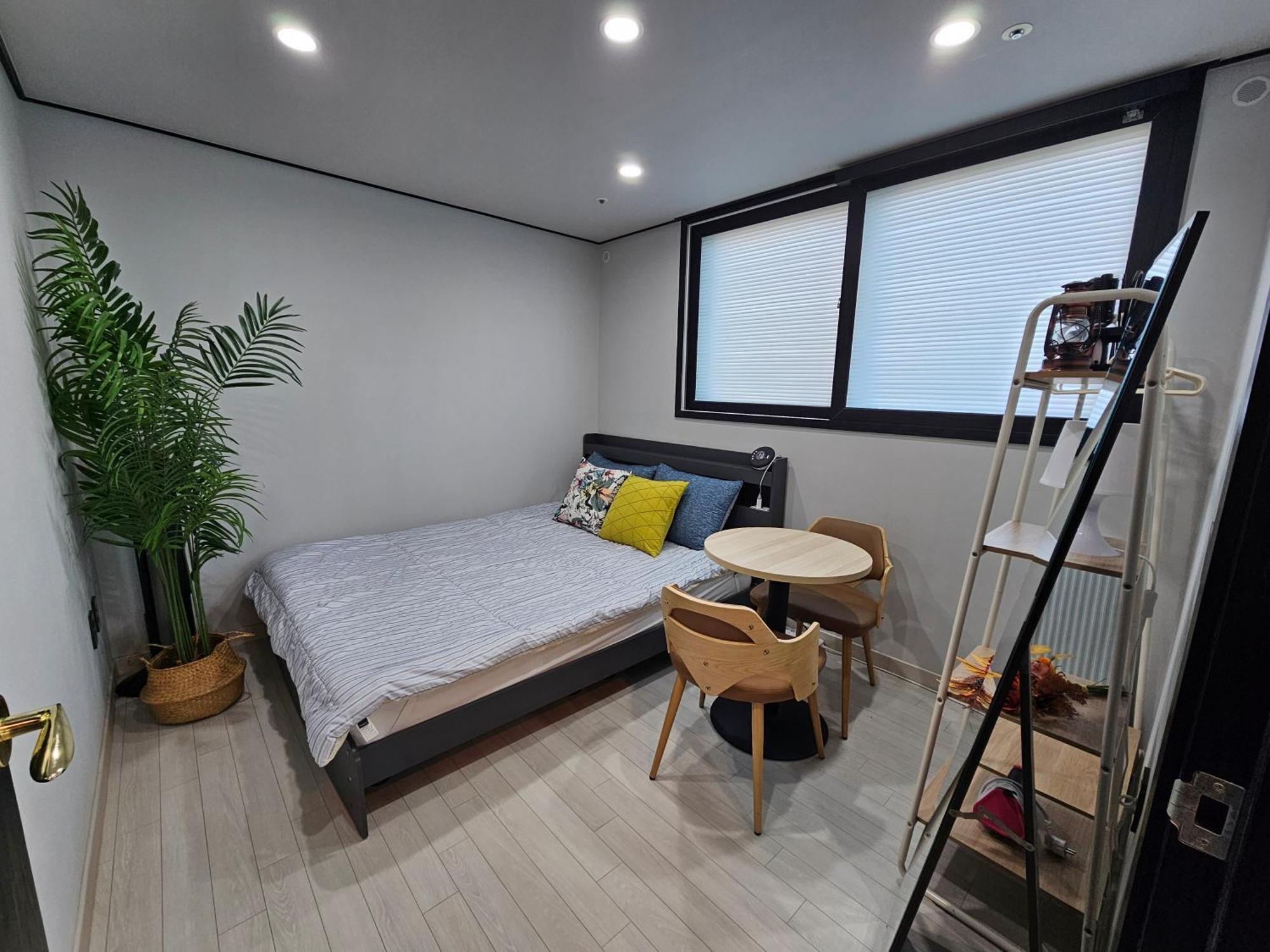 Apartment Hwagok Station - Two Room, Sunshine Seoul